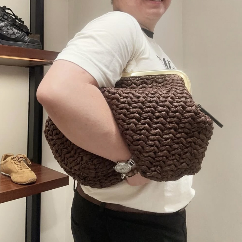 กระเป๋าสะพายชายหาดแบบถักมือพร้ - Women Bags 2026 Trends บทวิจารณ์และราคา