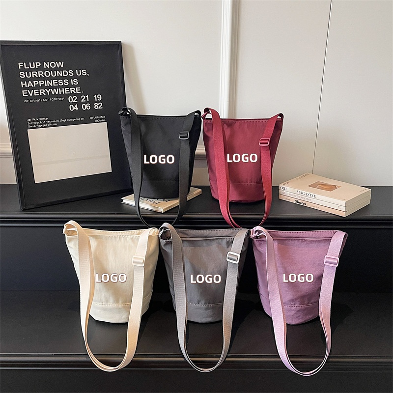 กระเป๋าถือแบบมีหูหิ้วพร้อมโลโก - Women Bags Logo บทวิจารณ์และราคา