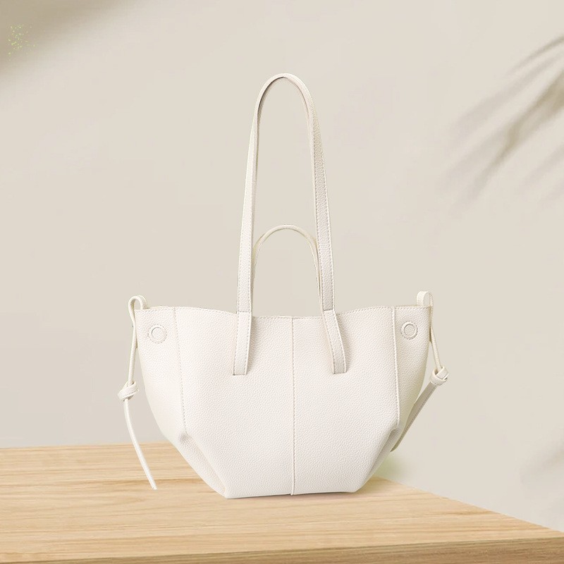 กระเป๋าโท้ทดีไซน์ Brown Wing พ - Top Handle Structured บทวิจารณ์และราคา