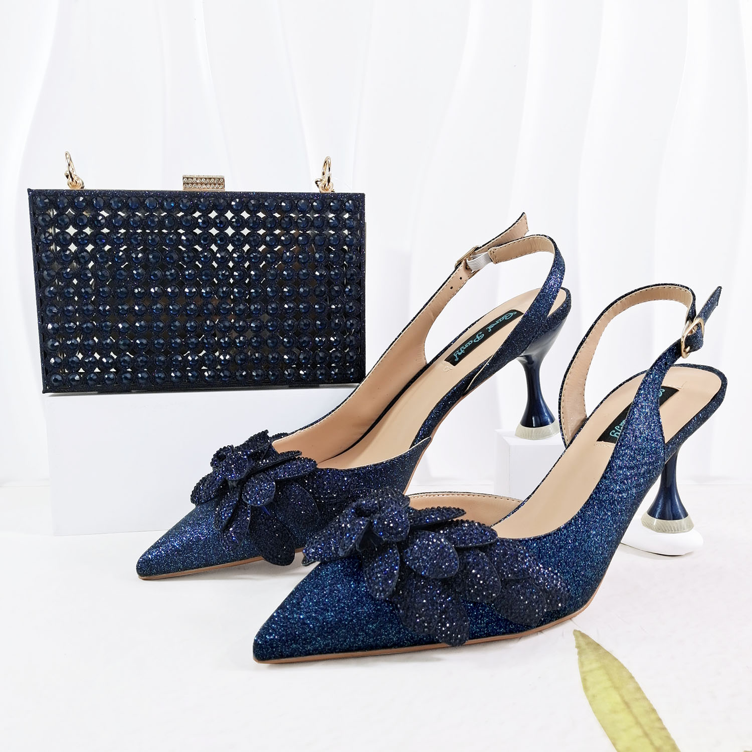รองเท้าผู้หญิงระดับไฮเอนด์สไตล - Women Bags For Wedding บทวิจารณ์และราคา